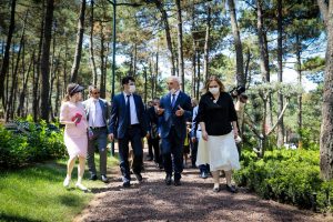 Başkan Yıldırım, Dostlar Bahçesi Projesi İçin Konsoloslarla Buluştu