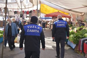 Tuzla’da Pazar Denetimleri İle Etiketsiz Ürün Satışının Önüne Geçiliyor