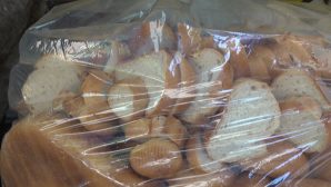 Tuzla’da Bayat Ekmekler Gıda Kolisine Dönüşüyor