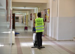 Tuzla’da Yüz Yüze Eğitime Öncesi Okullar Temizlendi
