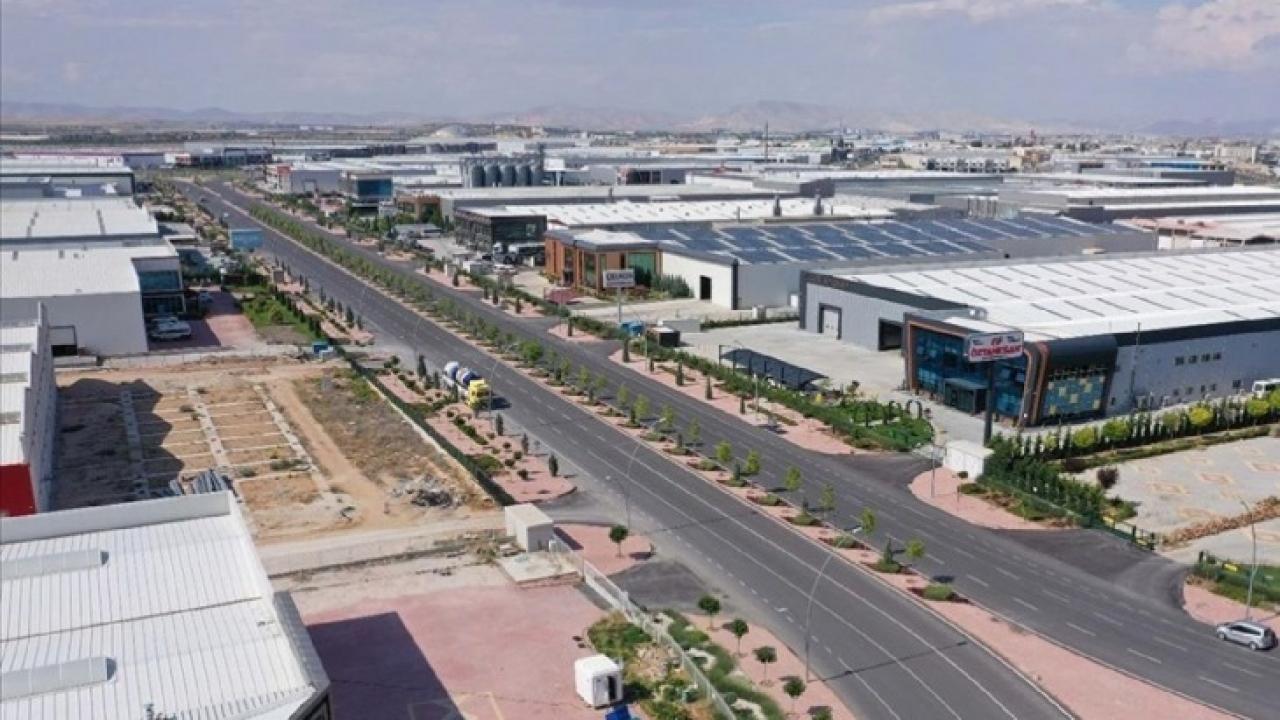 Resmi Gazete'de yayımlanan Cumhurbaşkanı kararlarına göre Adıyaman, Kahramanmaraş, Malatya ve