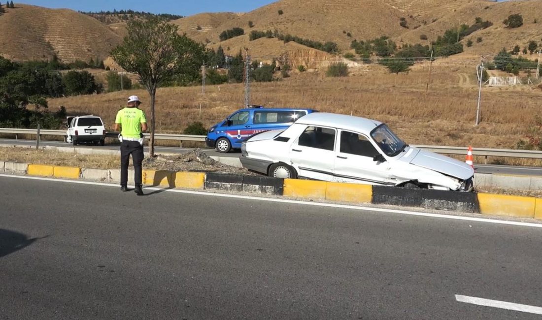 Kırıkkale'de ehliyetsiz sürücünün kullandığı otomobilin aynı yönde seyreden başka bir