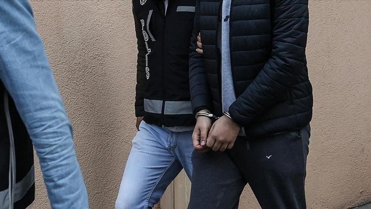 Van Yüzüncü Yıl Üniversitesi (YYÜ) Dursun Odabaş Tıp Merkezi'nde görevli