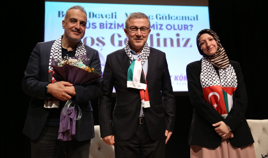 Eyüpsultan Belediyesi’nin düzenlediği, edebiyat dünyasının değerli isimleriyle gündemdeki konuların masaya