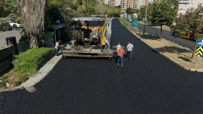 Ümraniye Belediyesi, ilçe genelinde ulaşım konforunu artırmak amacıyla yol bakım,