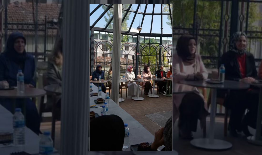 Arnavutköy Belediyesi Kadın Kültür ve Sanat Merkezinde Meme Kanseri Farkındalık