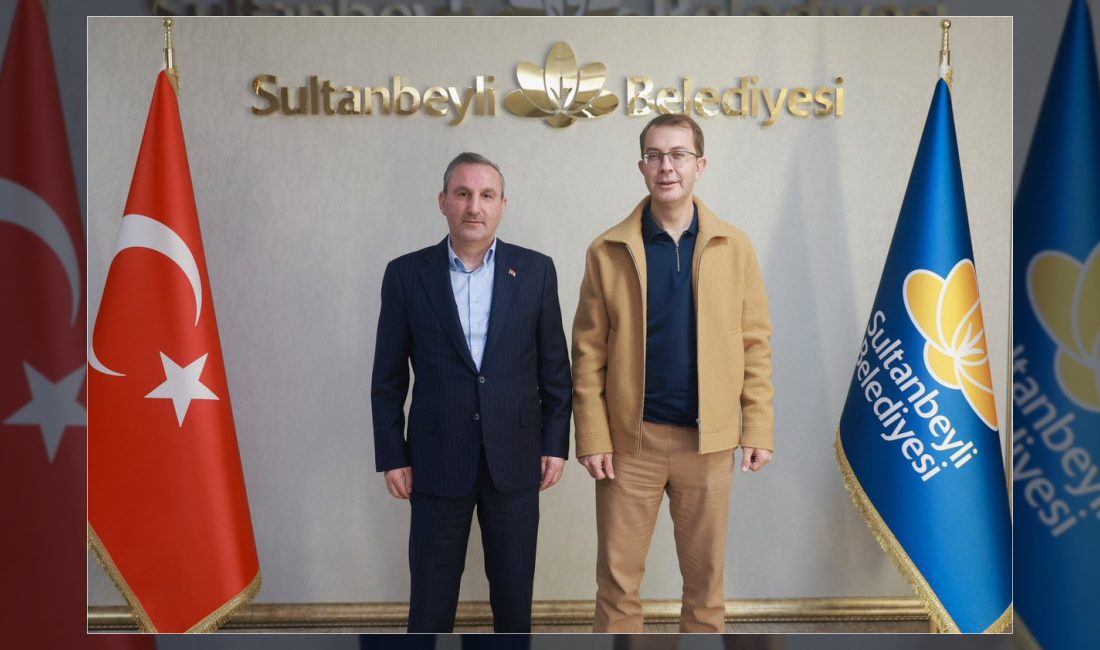 Sultanbeyli Belediye Başkanı Ali Tombaş, gazeteci-yazar Turgay Güler'i belediyede misafir